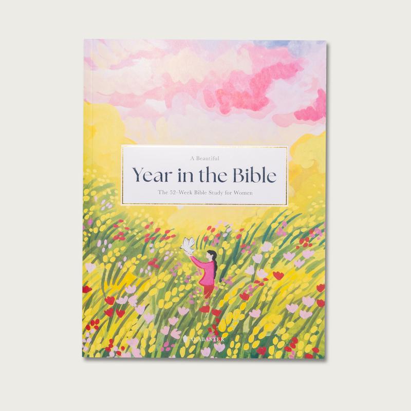A Beautiful Year in the Bible: A 52-Week Devotional for Women (Softcover)